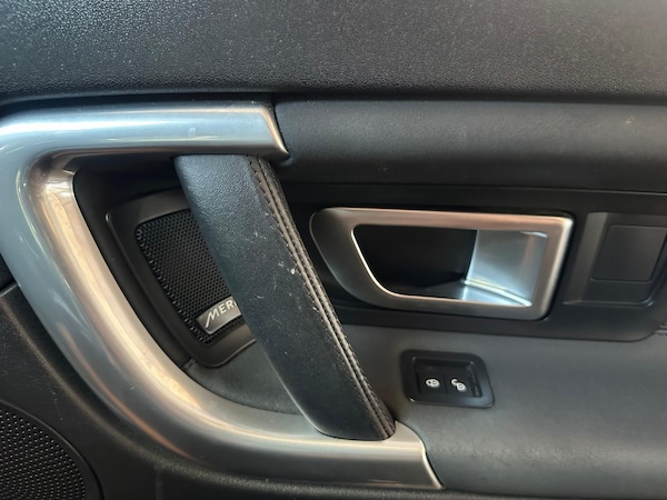 Used Land Rover Discovery Sport 2018 for sale - 75808957: Photo 28