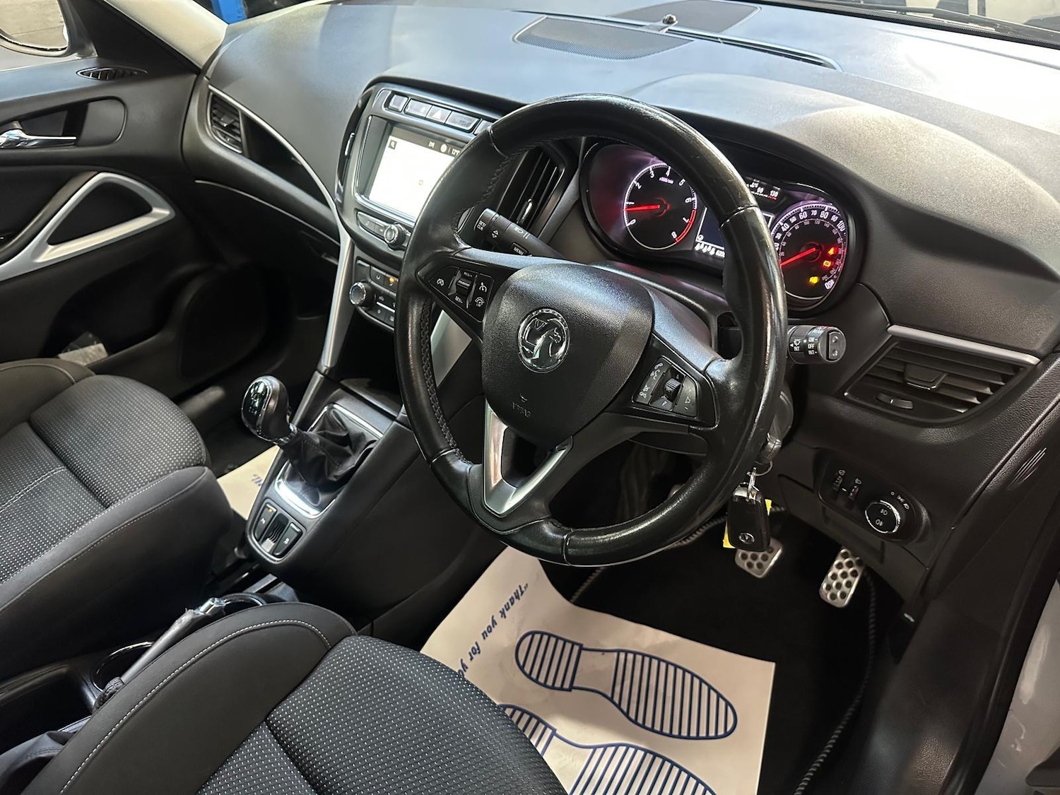 Used Vauxhall Zafira Tourer 2017 for sale - 76307551: Photo 2