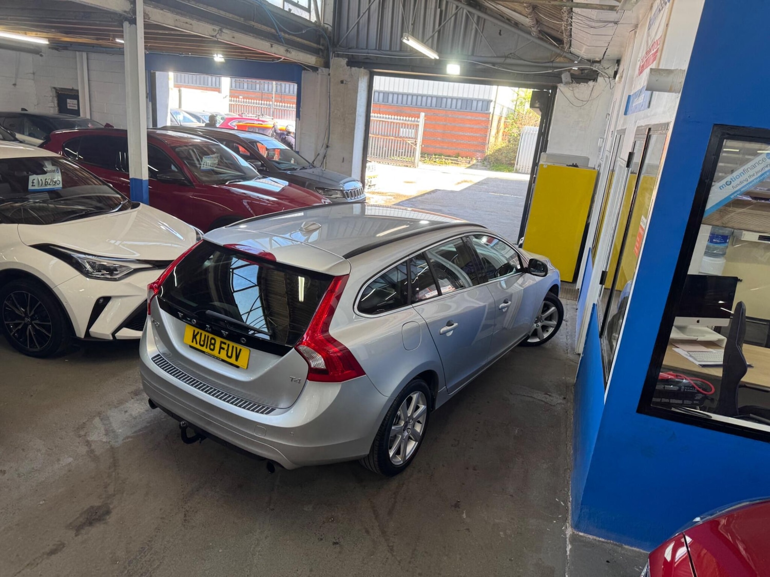 Used Volvo V60 2018 for sale - 78157777: Photo 15