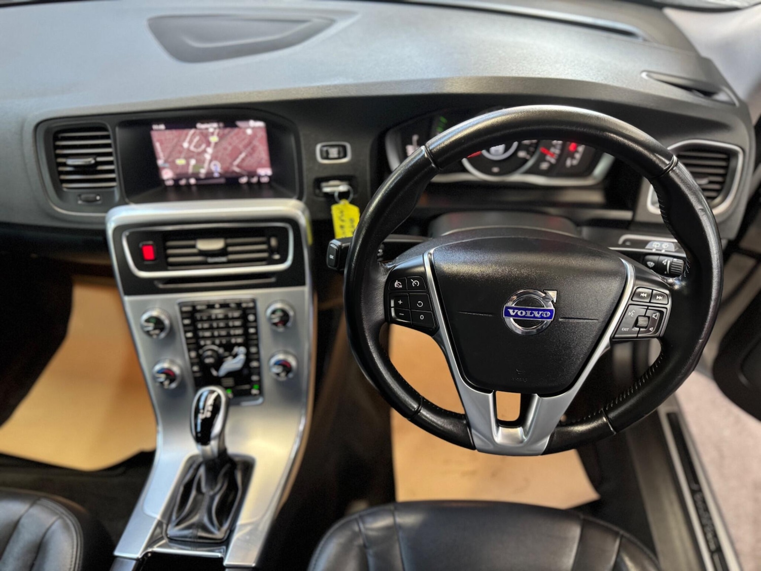 Used Volvo V60 2018 for sale - 78157777: Photo 20