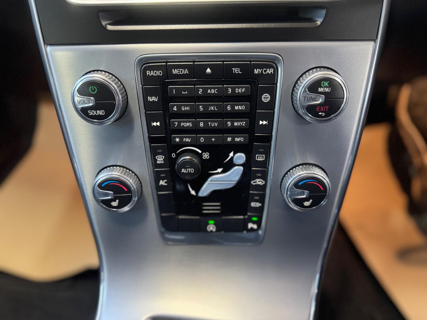 Used Volvo V60 2018 for sale - 78157777: Photo 27