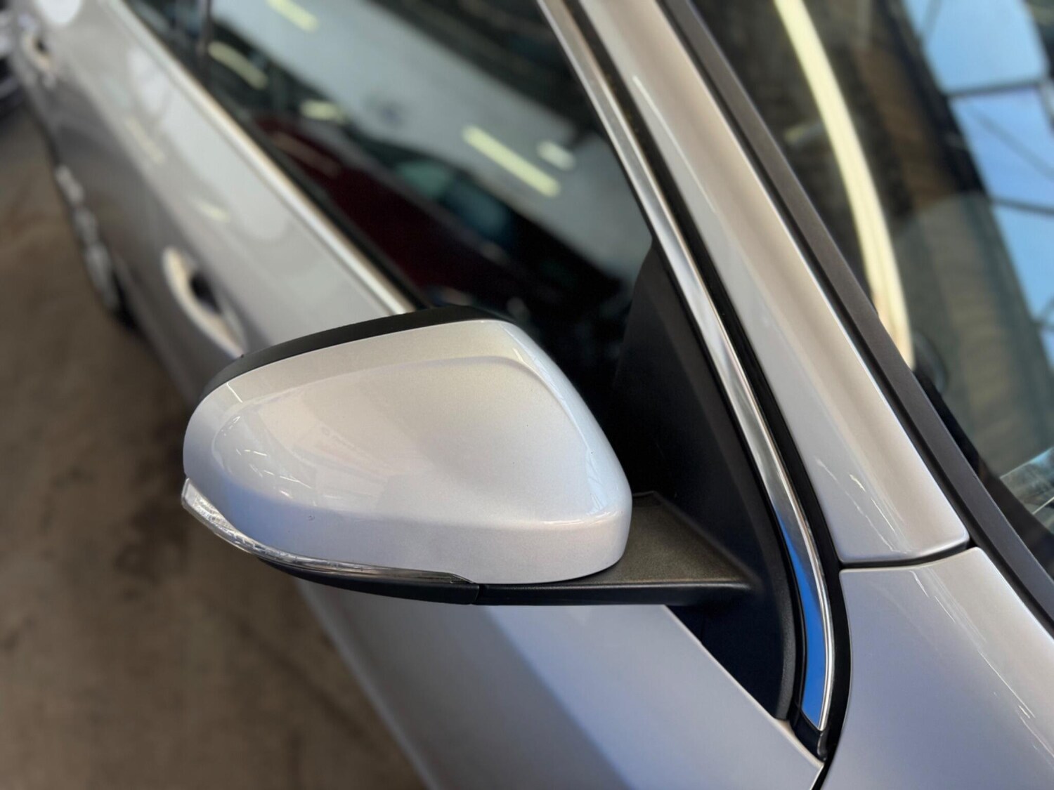 Used Volvo V60 2018 for sale - 78157777: Photo 36