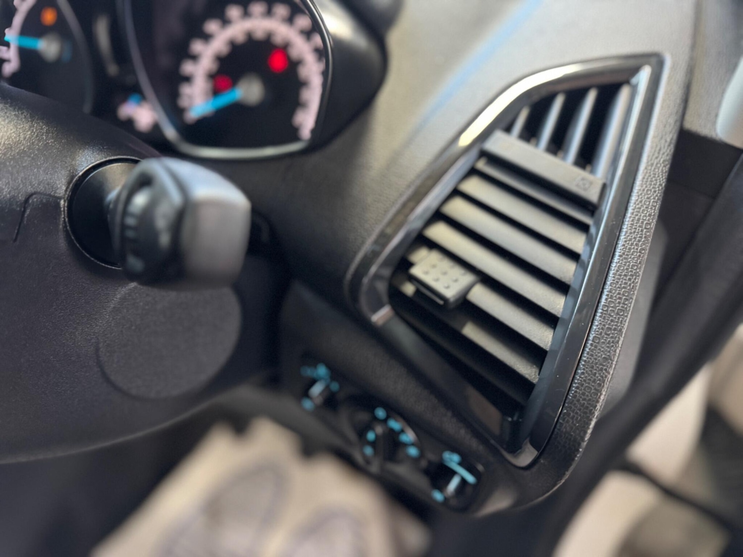 Used Ford Ecosport for sale - 77925348: Photo 35