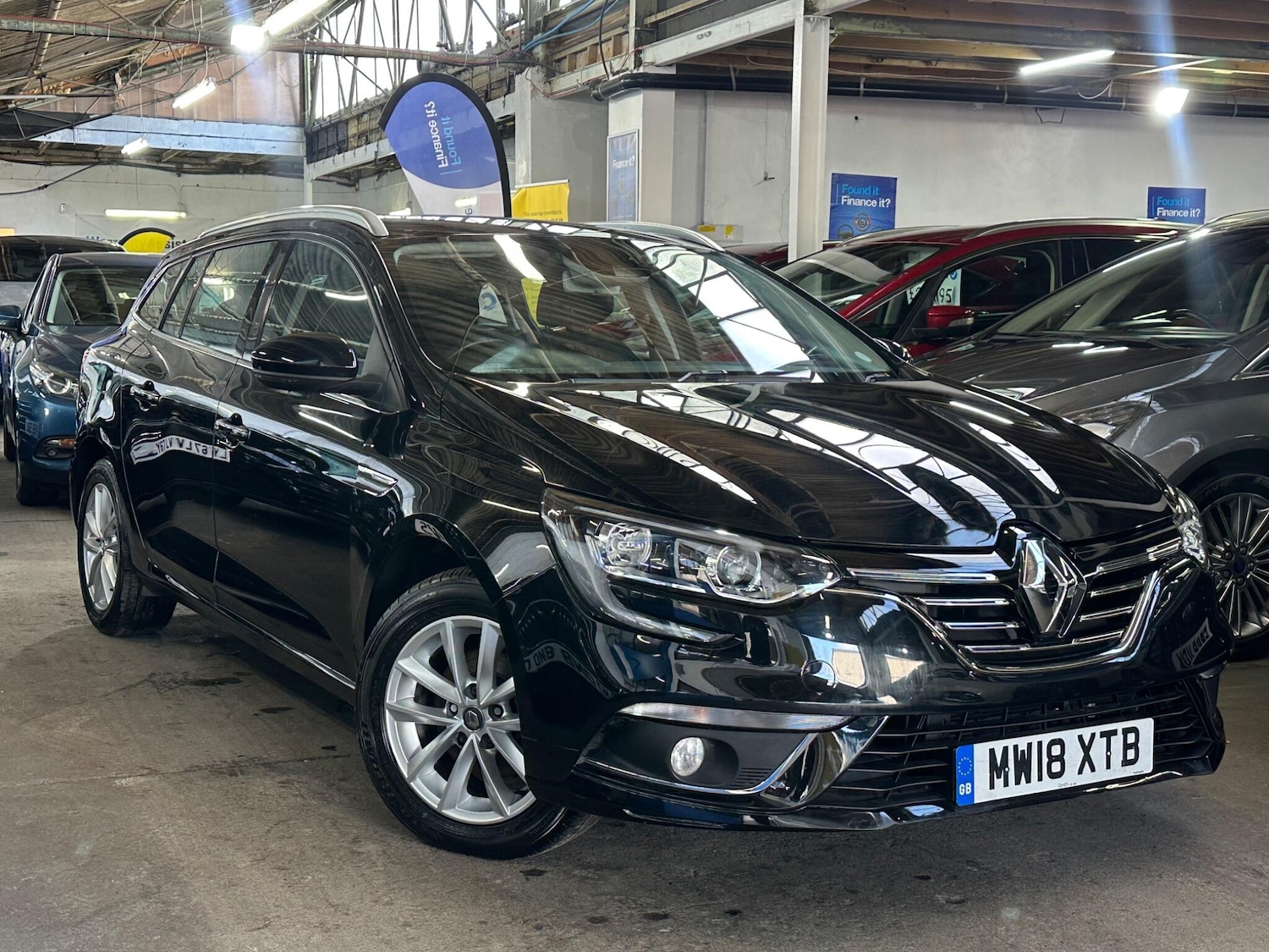 Used Renault Megane 2018 for sale - 77925994: Photo 11