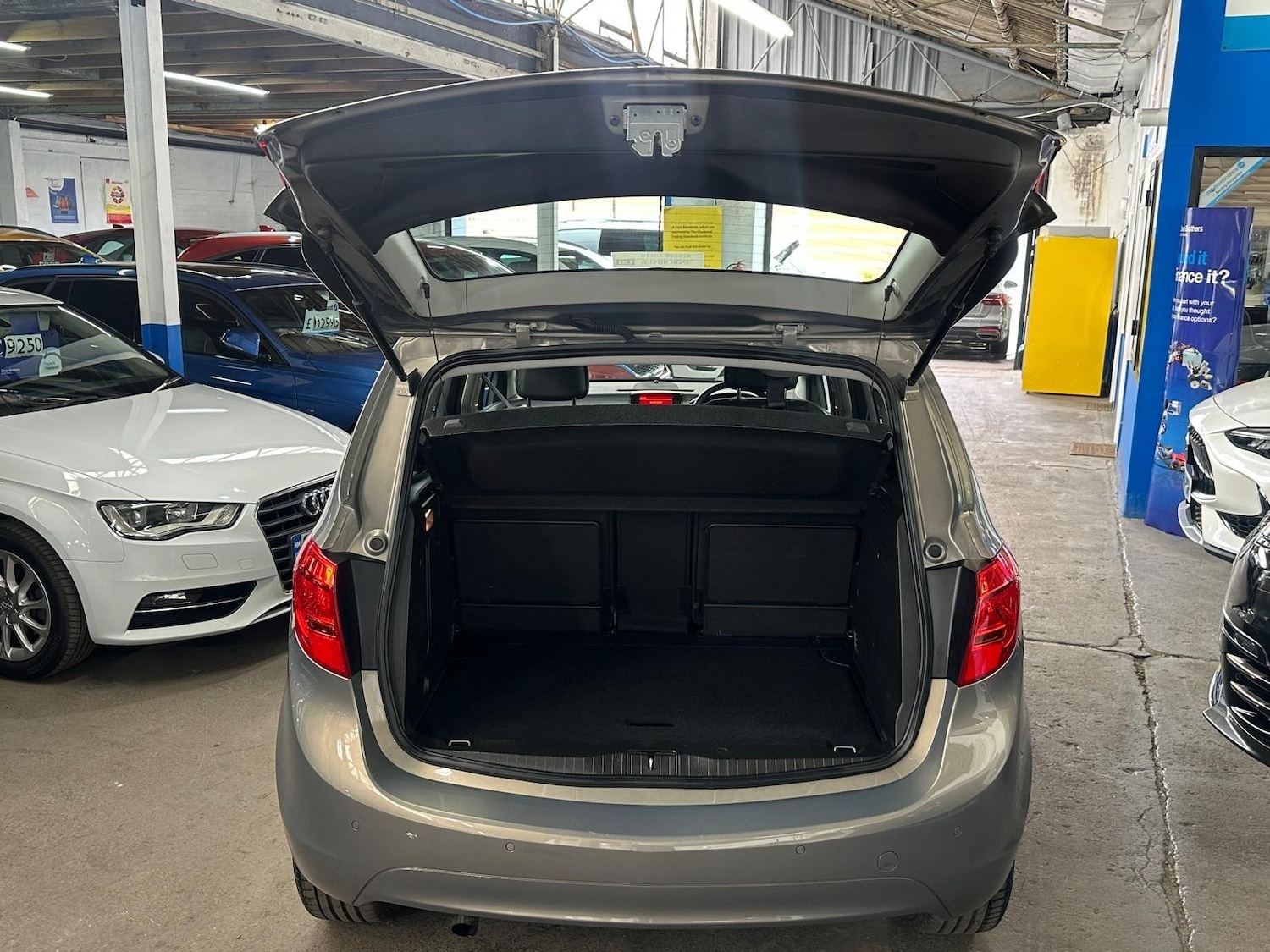 Vehicle 29