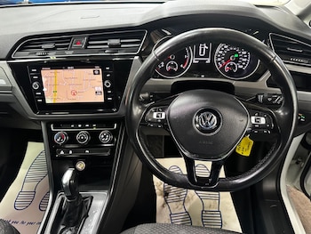 Used Volkswagen Touran 2019 for sale - 78517004: Photo