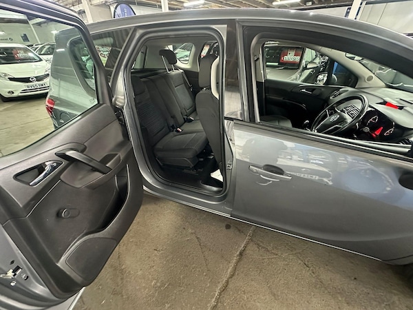 Used Vauxhall Meriva 2015 for sale - 76260214: Photo 10