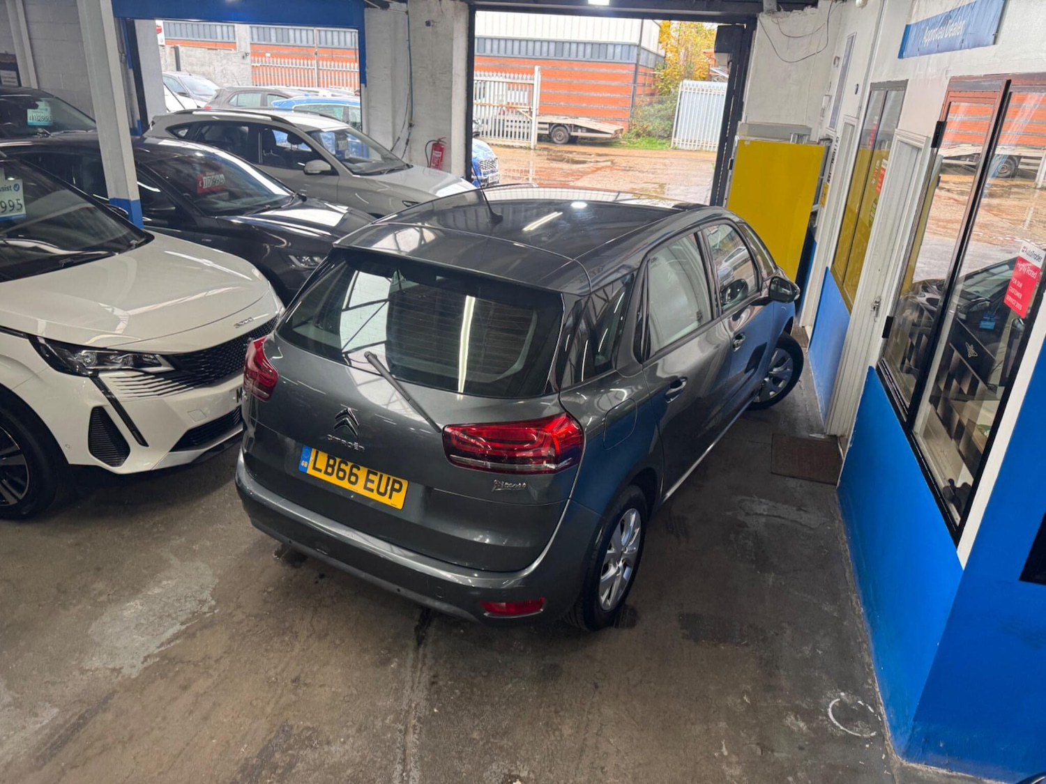 Used Citroen C4 Picasso 2017 for sale - 76485277: Photo 15