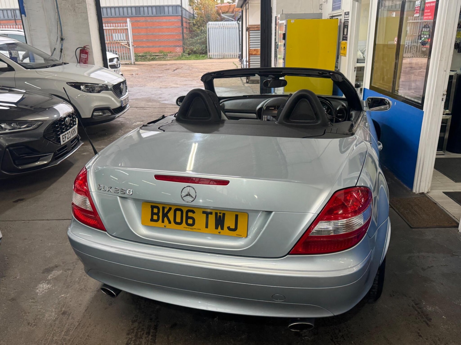Used Mercedes-Benz SLK 2006 for sale - 76499353: Photo 10