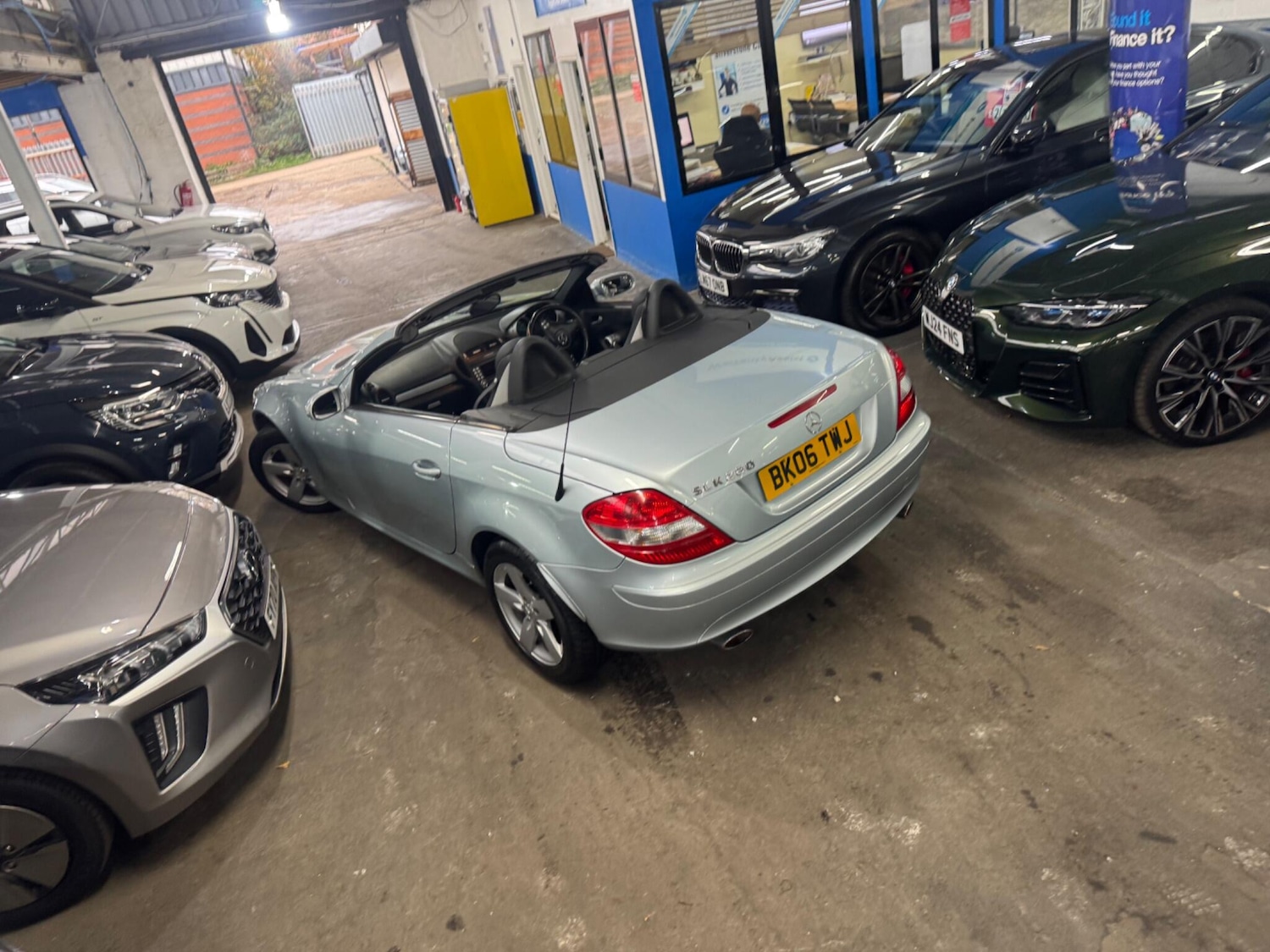 Used Mercedes-Benz SLK 2006 for sale - 76499353: Photo 16