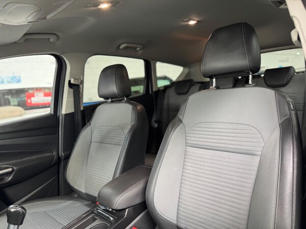 Used Ford Kuga 2016 for sale - 75687852: Photo 23