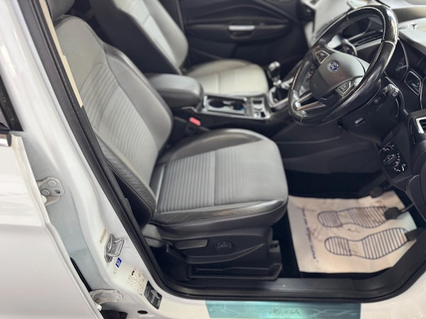 Used Ford Kuga 2016 for sale - 75687852: Photo 32