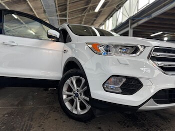 Used Ford Kuga 2016 for sale - 75687852: Photo