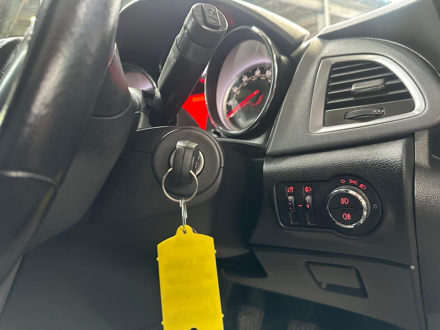 Used Vauxhall Astra GTC 2015 for sale - 77454832: Photo 23