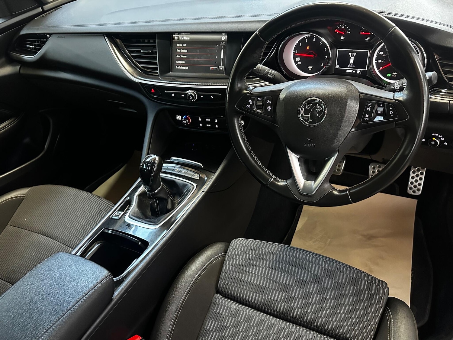 Used Vauxhall Insignia for sale - 78156578: Photo 3