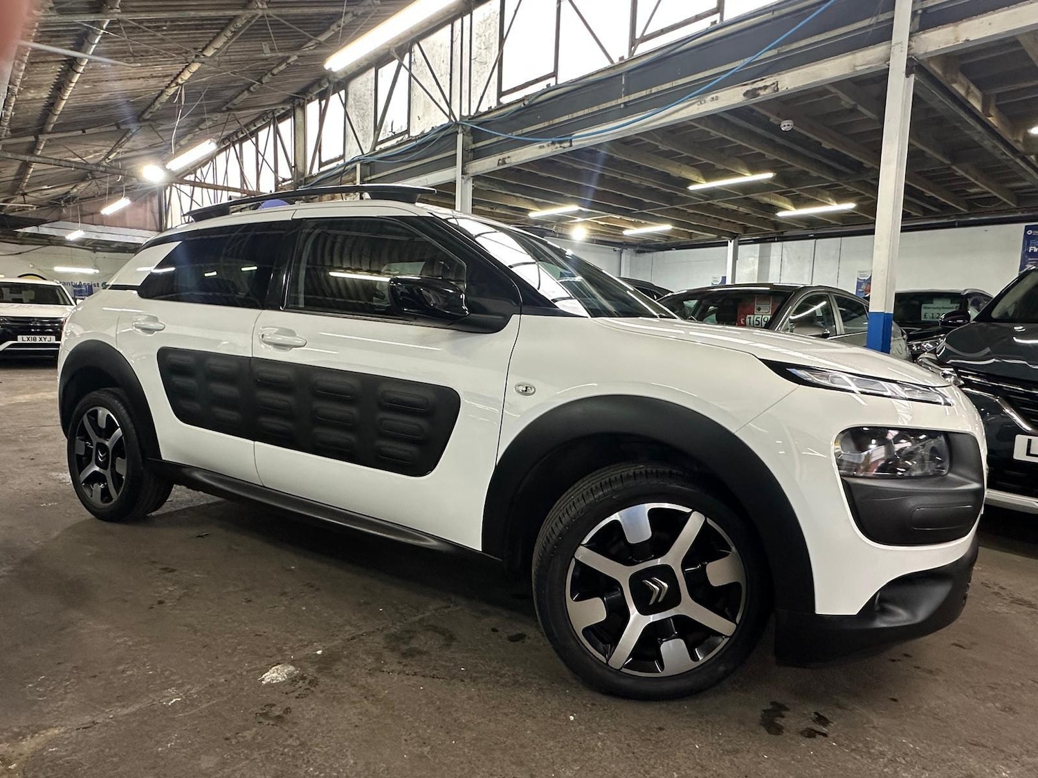 Used Citroen C4 Cactus 2017 for sale - 76425304: Photo 10