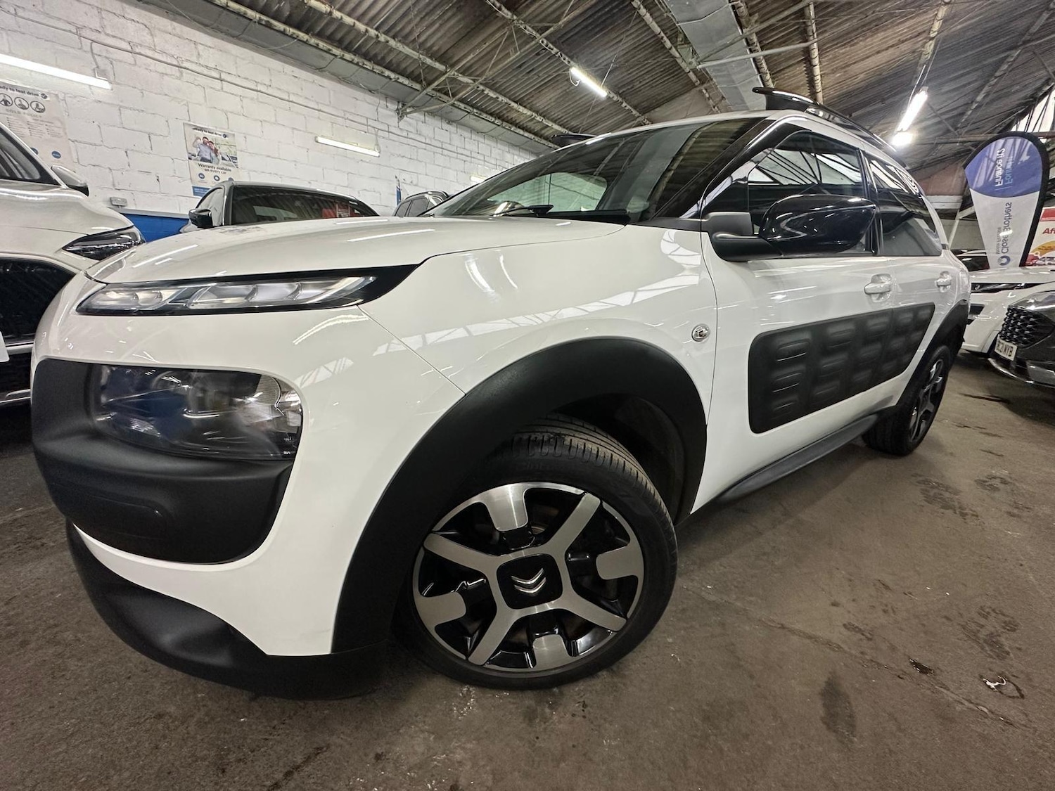 Used Citroen C4 Cactus 2017 for sale - 76425304: Photo 12