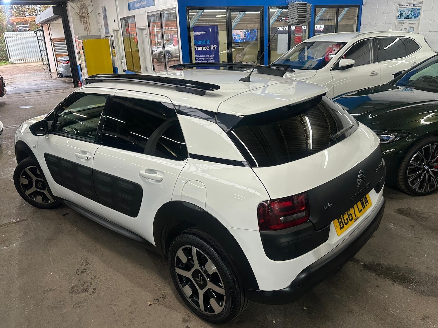 Used Citroen C4 Cactus 2017 for sale - 76425304: Photo 18