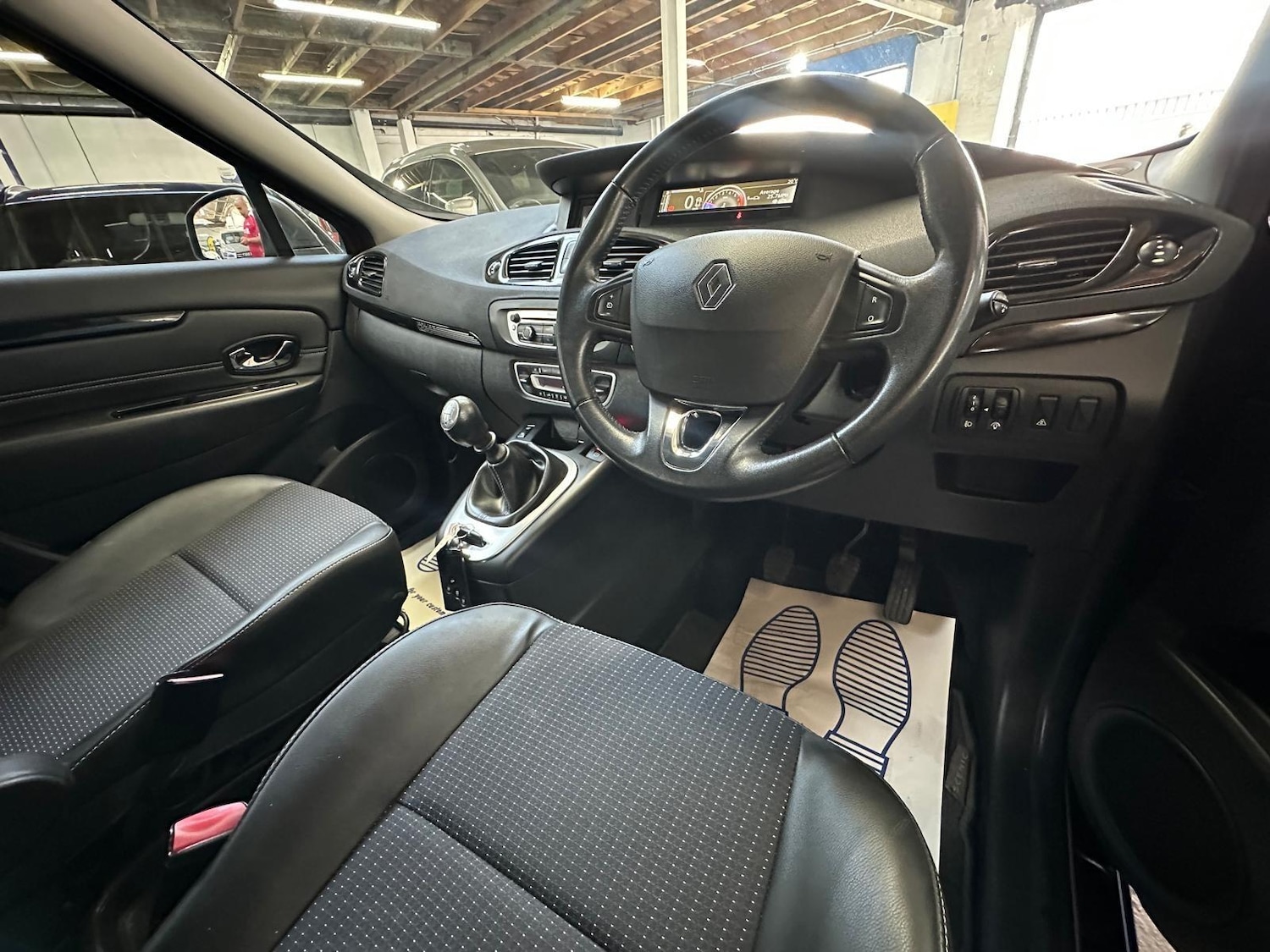 Vehicle 28