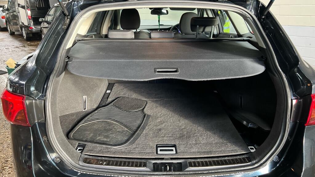 Used Toyota Avensis 2015 for sale - 77050104: Photo 13