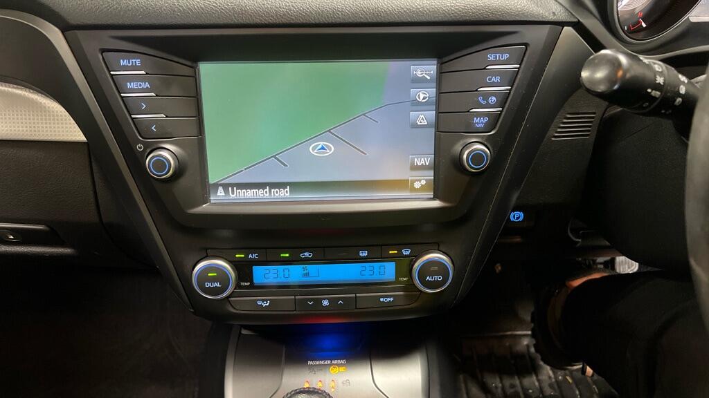 Used Toyota Avensis 2015 for sale - 77050104: Photo 16