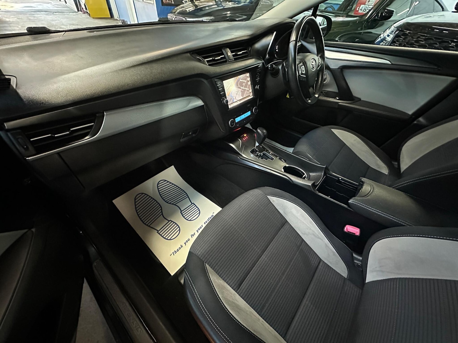 Used Toyota Avensis 2015 for sale - 77050104: Photo 26