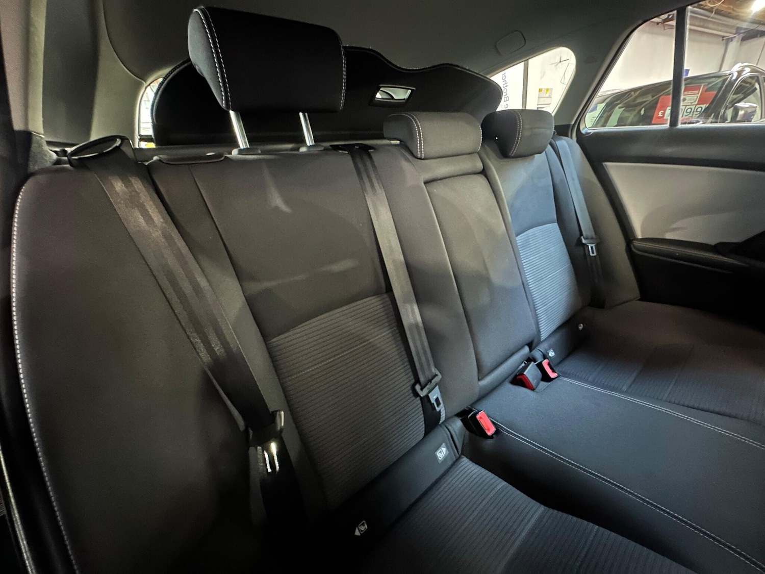 Used Toyota Avensis 2015 for sale - 77050104: Photo 36