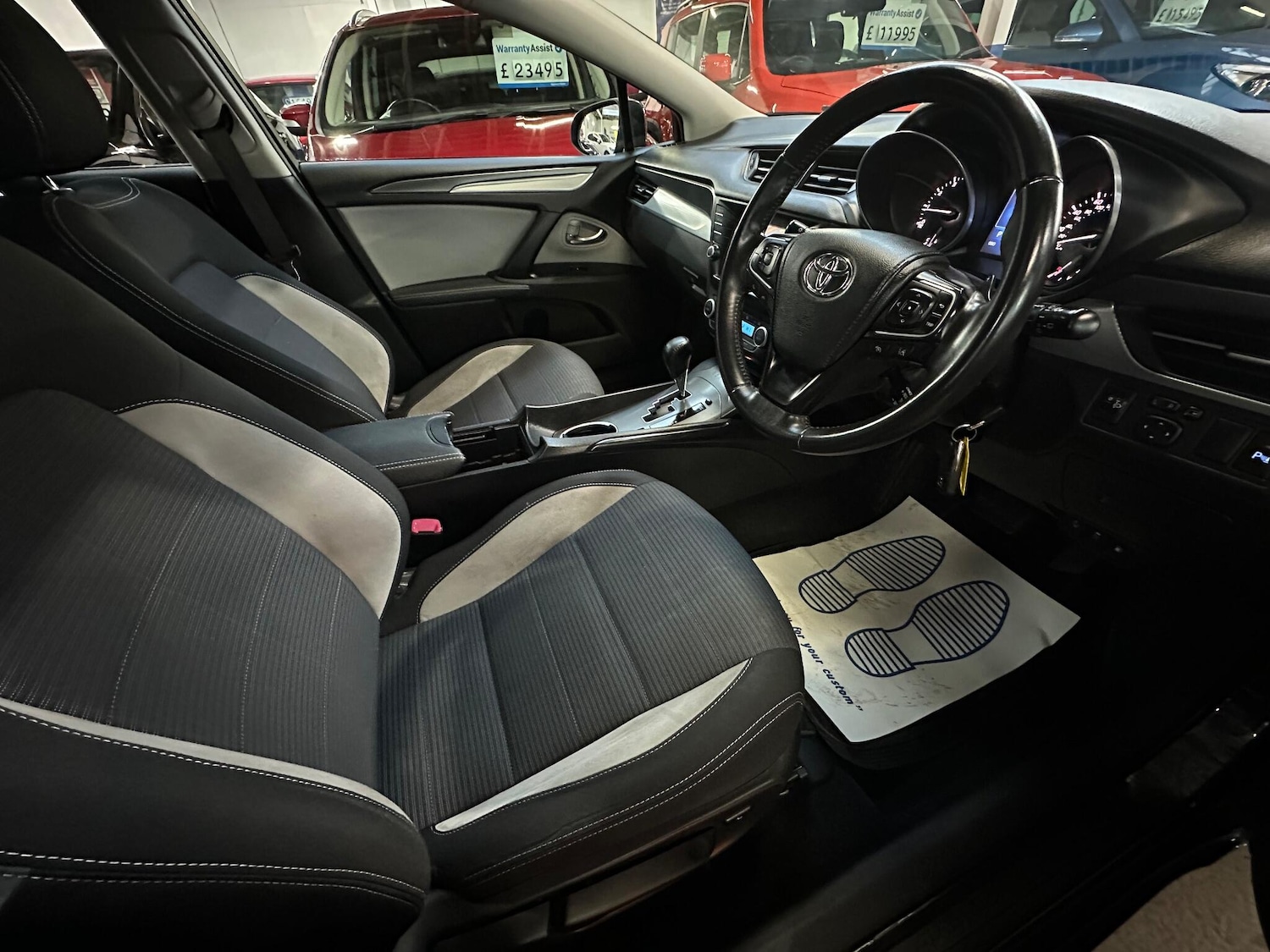 Used Toyota Avensis 2015 for sale - 77050104: Photo 38