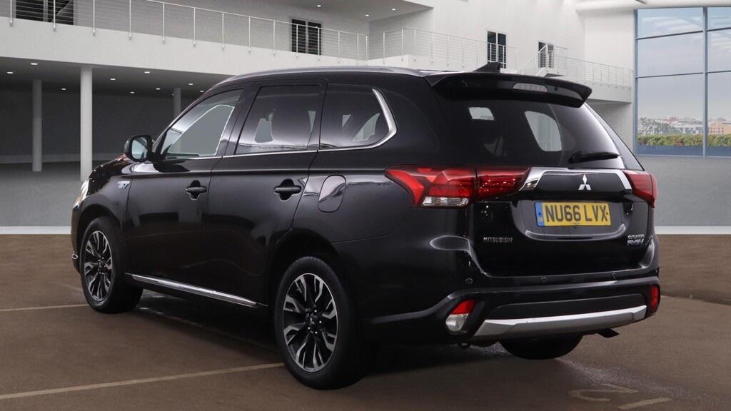 Used Mitsubishi Outlander 2016 for sale - 76538204: Photo 3
