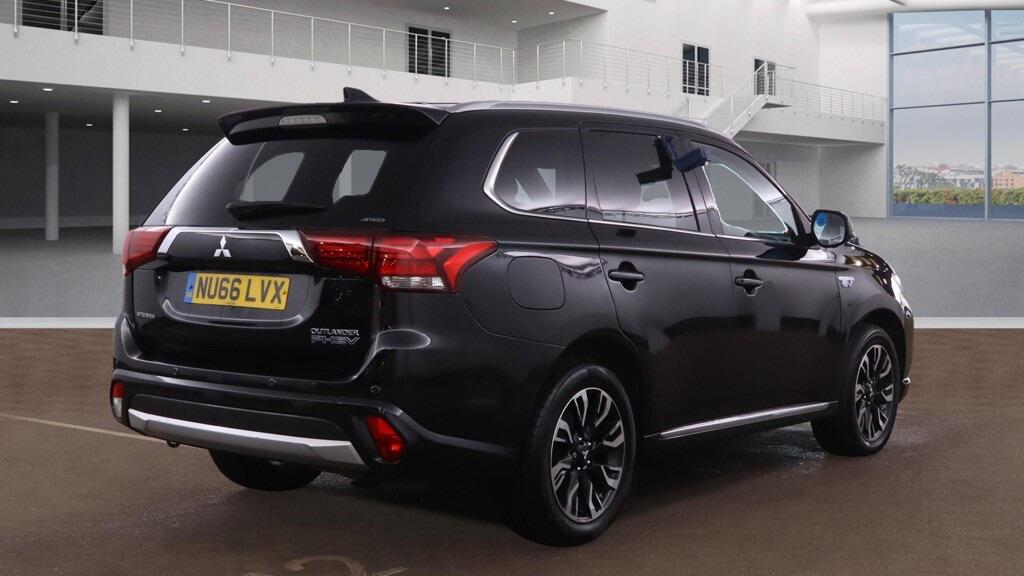 Used Mitsubishi Outlander 2016 for sale - 76538204: Photo 4