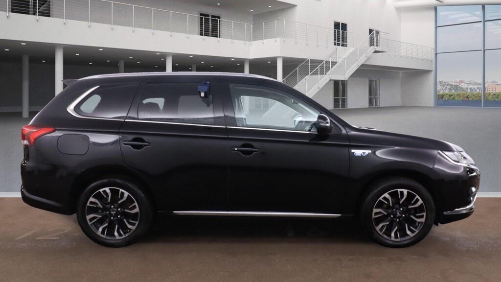 Used Mitsubishi Outlander 2016 for sale - 76538204: Photo 5