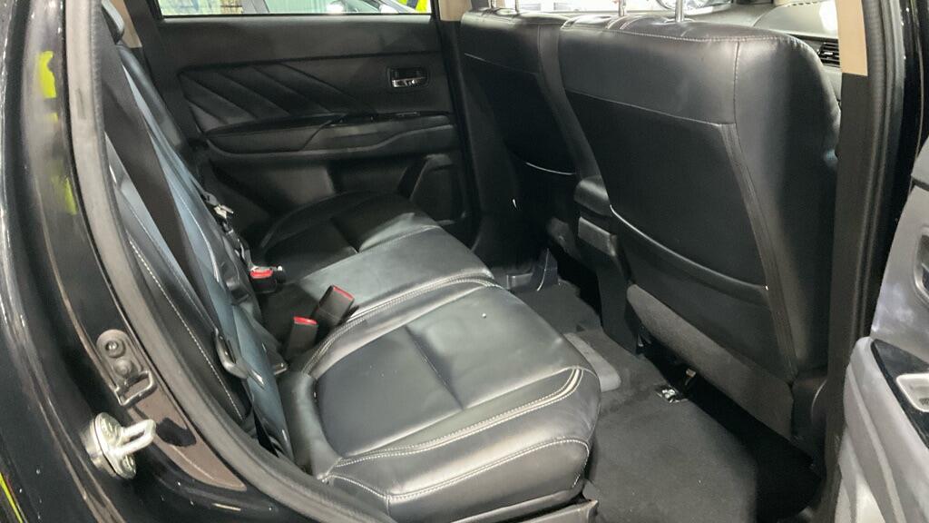 Used Mitsubishi Outlander 2016 for sale - 76538204: Photo 8