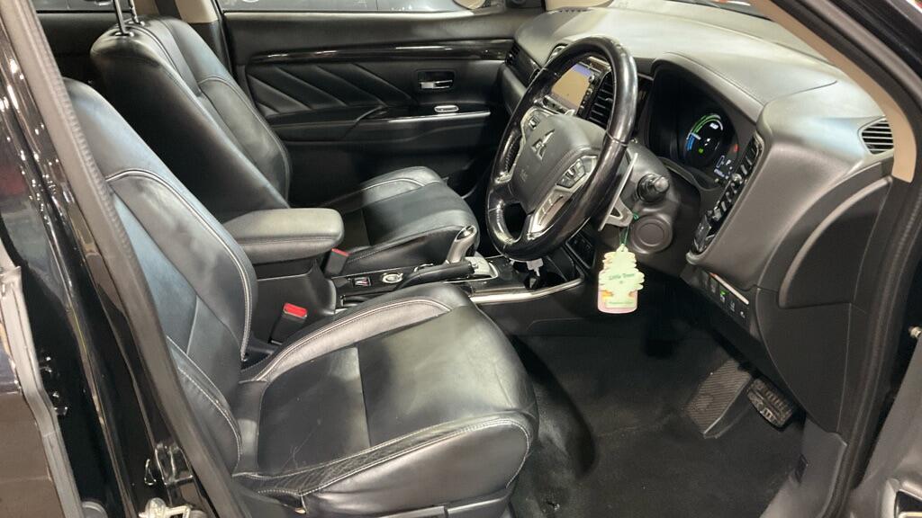 Used Mitsubishi Outlander 2016 for sale - 76538204: Photo 9