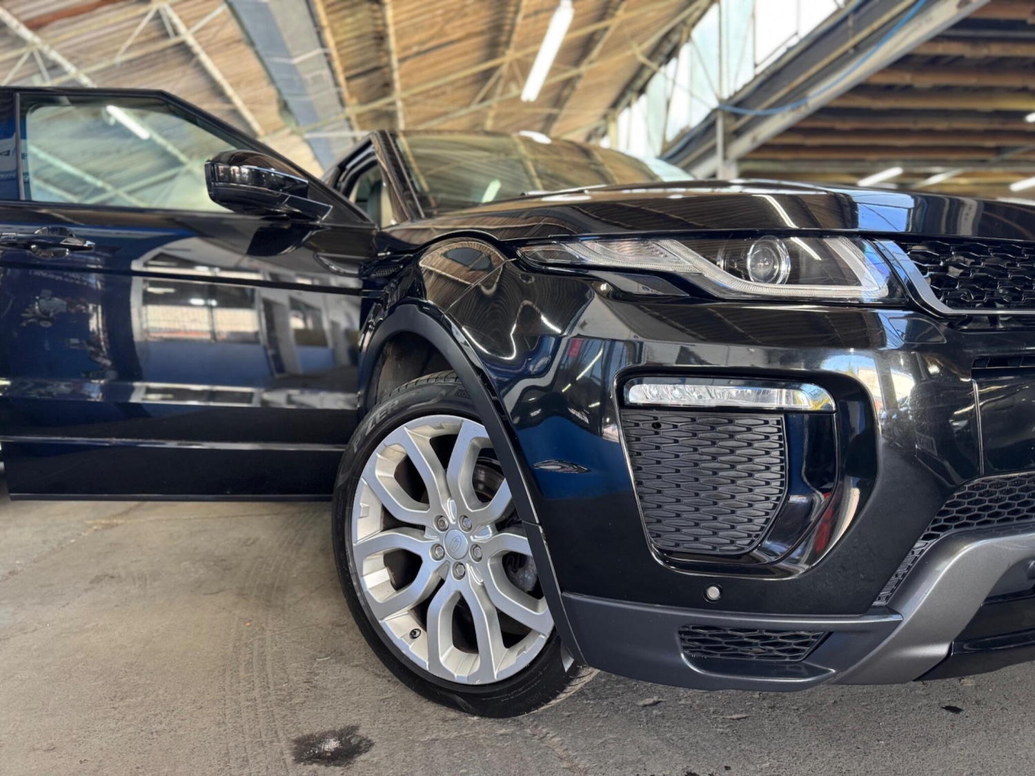 Used Land Rover Range Rover Evoque 2016 for sale - 76138525: Photo 3