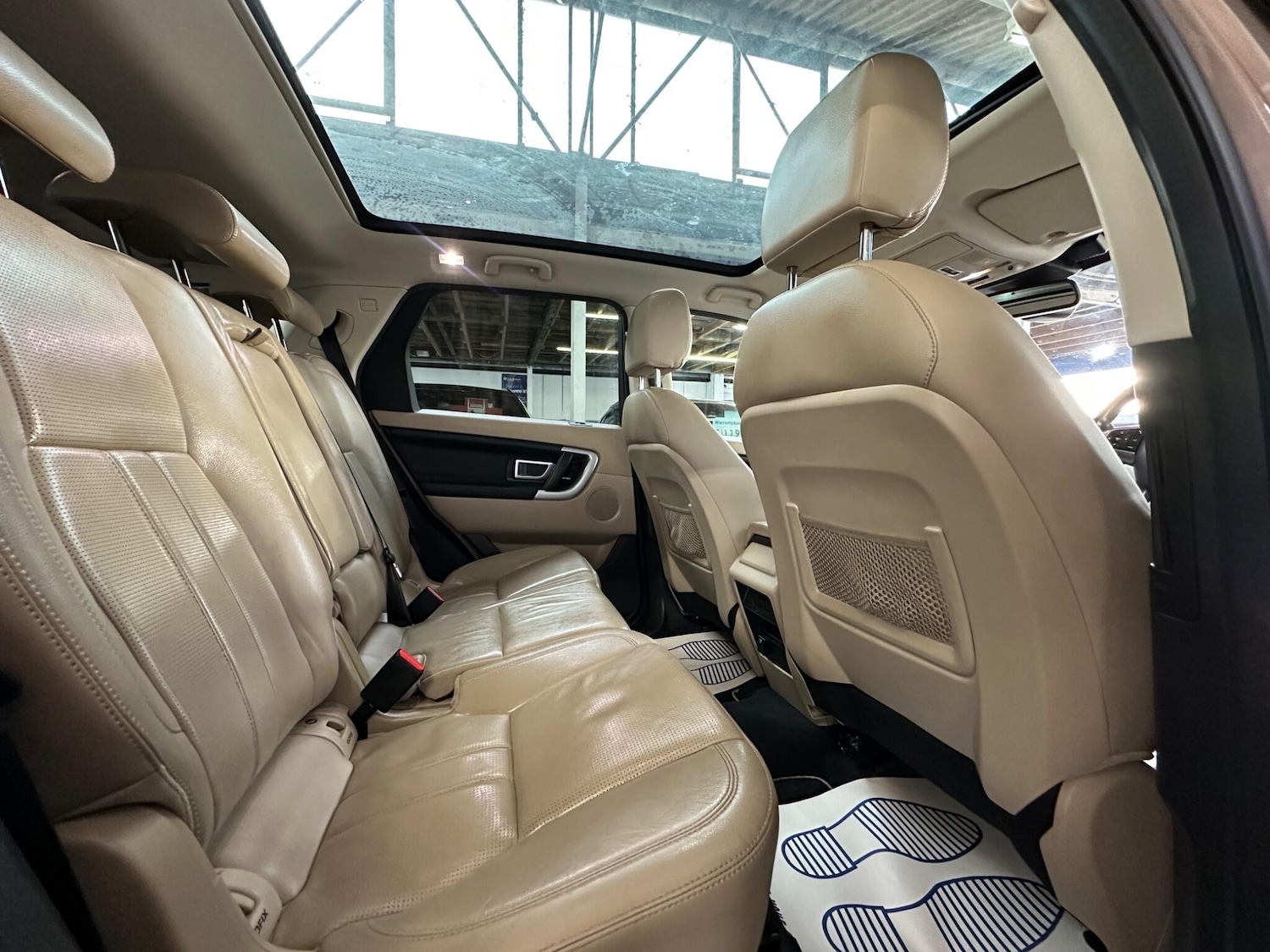 Used Land Rover Discovery Sport 2017 for sale - 77994192: Photo 31