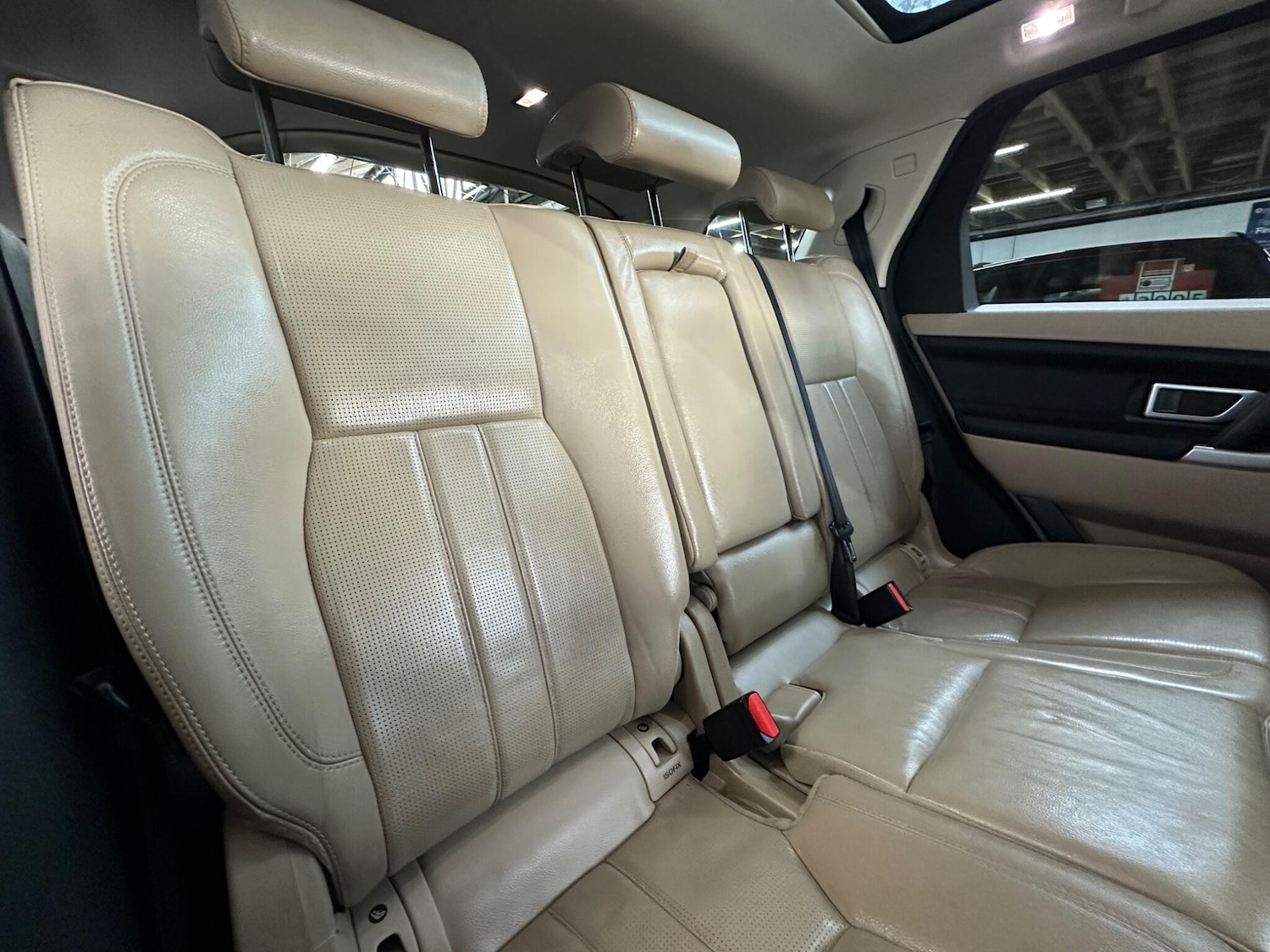 Used Land Rover Discovery Sport 2017 for sale - 77994192: Photo 32