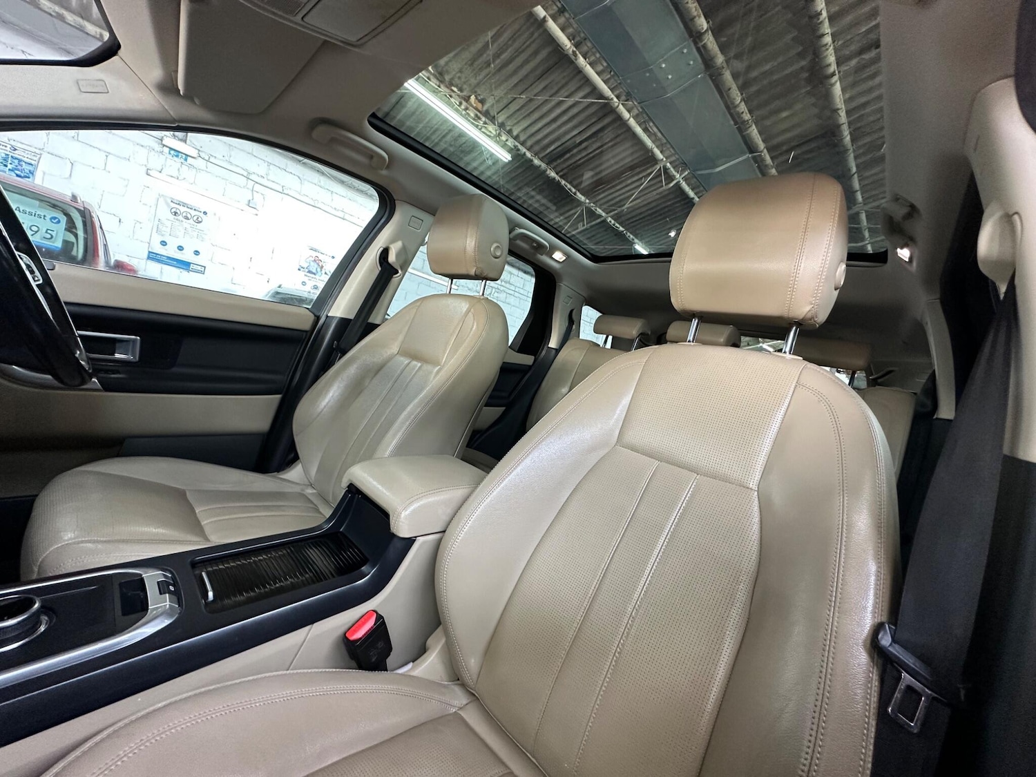 Used Land Rover Discovery Sport 2017 for sale - 77994192: Photo 42