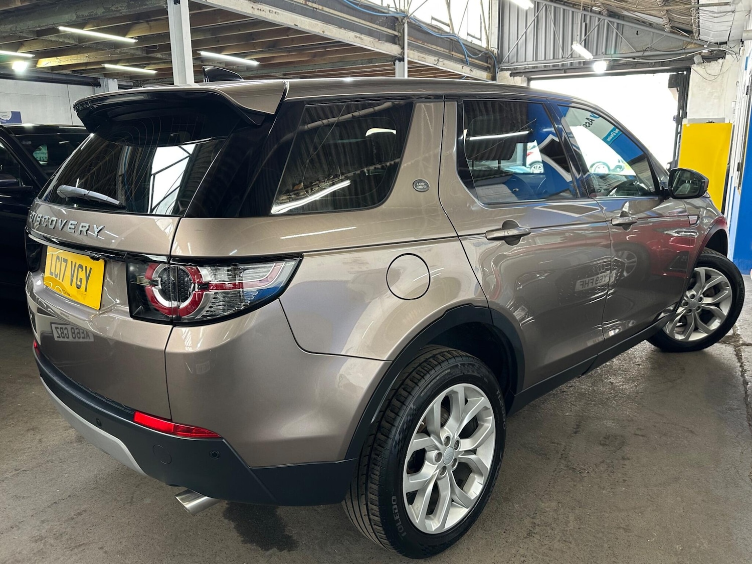 Used Land Rover Discovery Sport 2017 for sale - 77994192: Photo 49