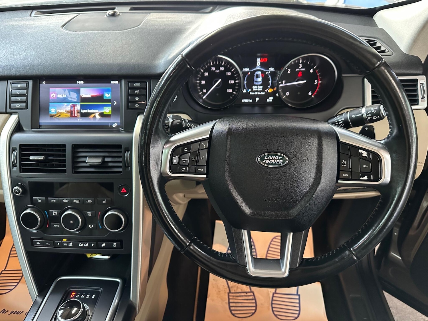 Used Land Rover Discovery Sport 2017 for sale - 77994192: Photo 9