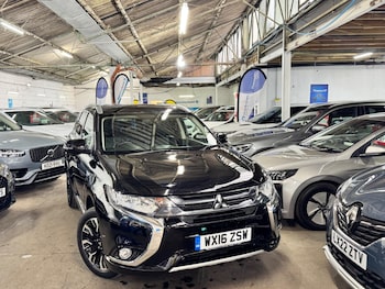 Mitsubishi - Outlander