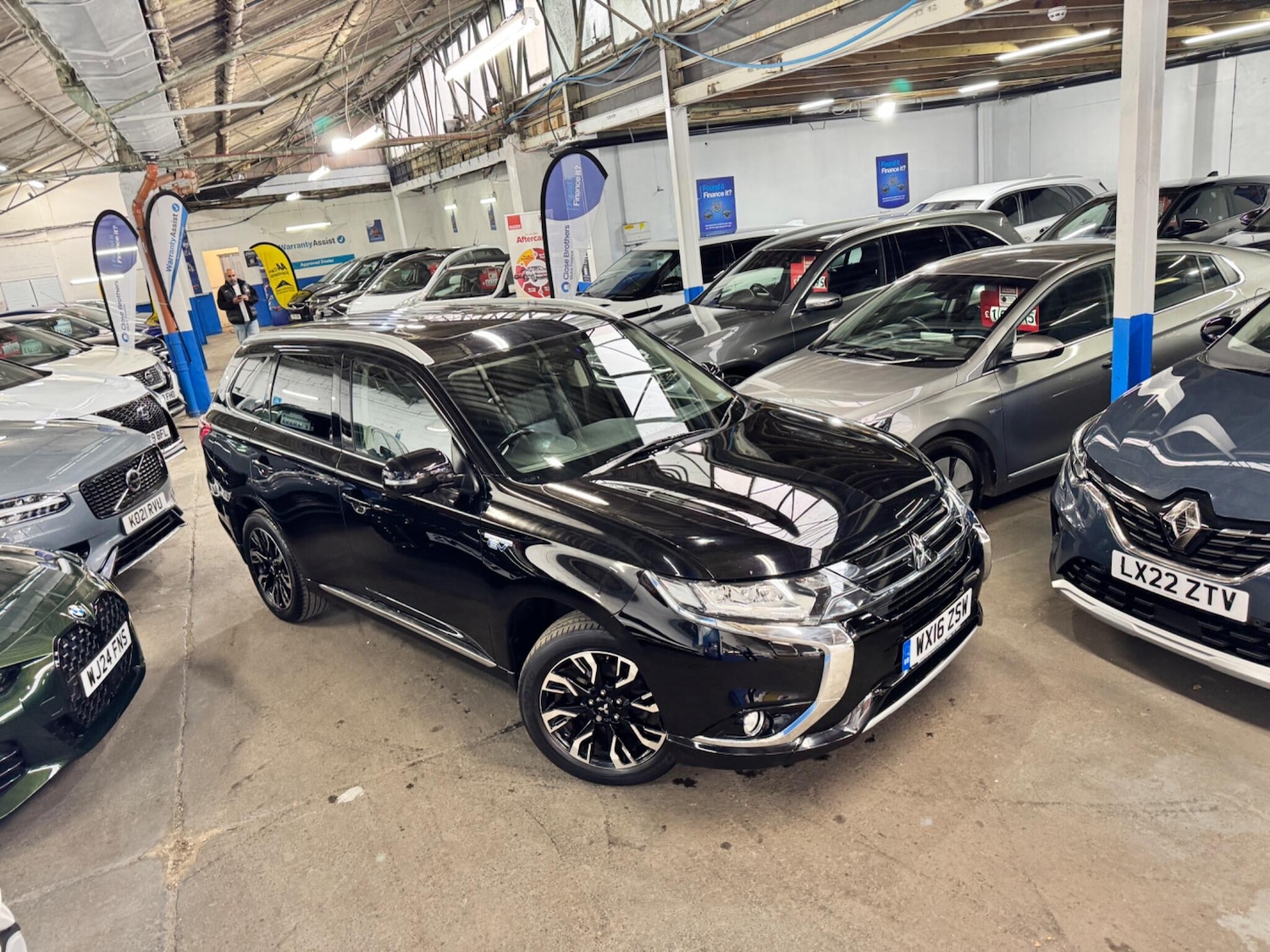 Used Mitsubishi Outlander 2016 for sale - 76371336: Photo 9