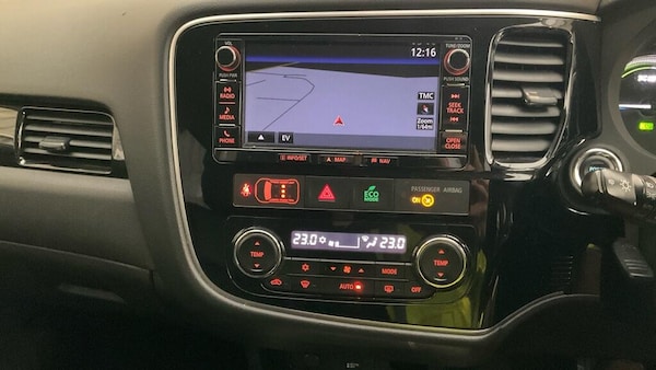 Used Mitsubishi Outlander 2016 for sale - 76269987: Photo 10
