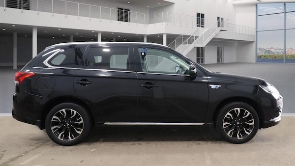 Used Mitsubishi Outlander 2016 for sale - 76269987: Photo 5