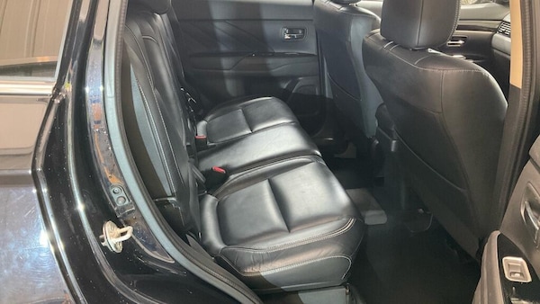 Used Mitsubishi Outlander 2016 for sale - 76269987: Photo 8