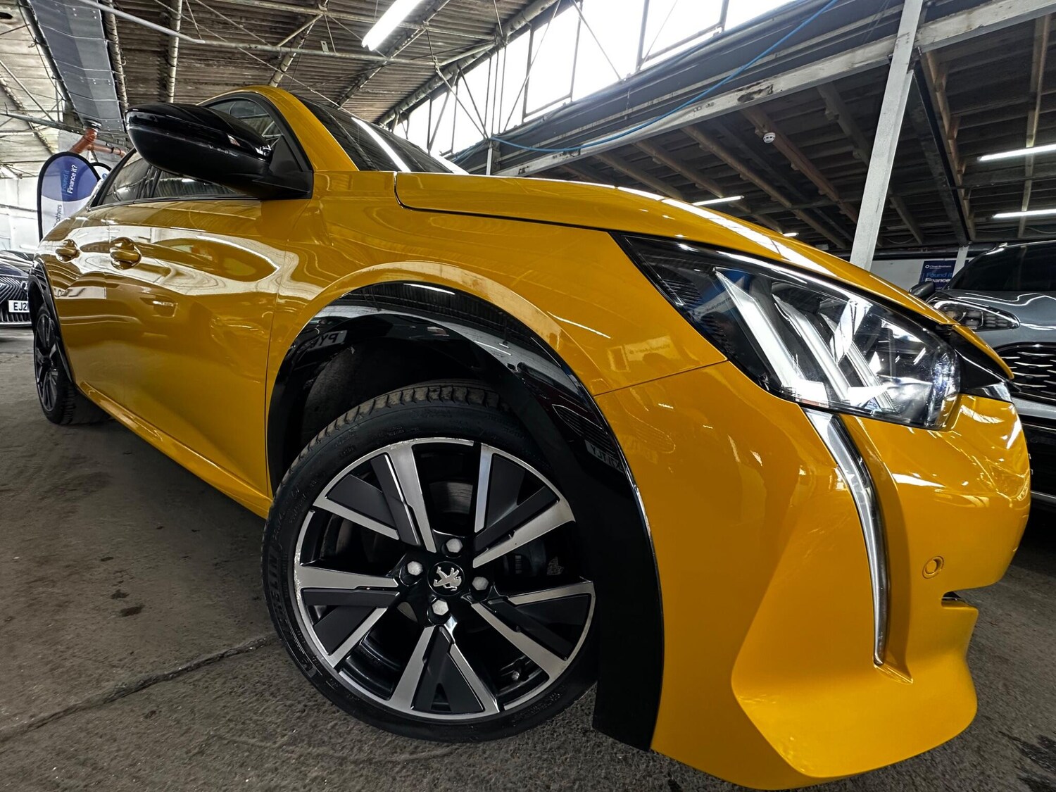 Used Peugeot 208 for sale - 78214838: Photo 14