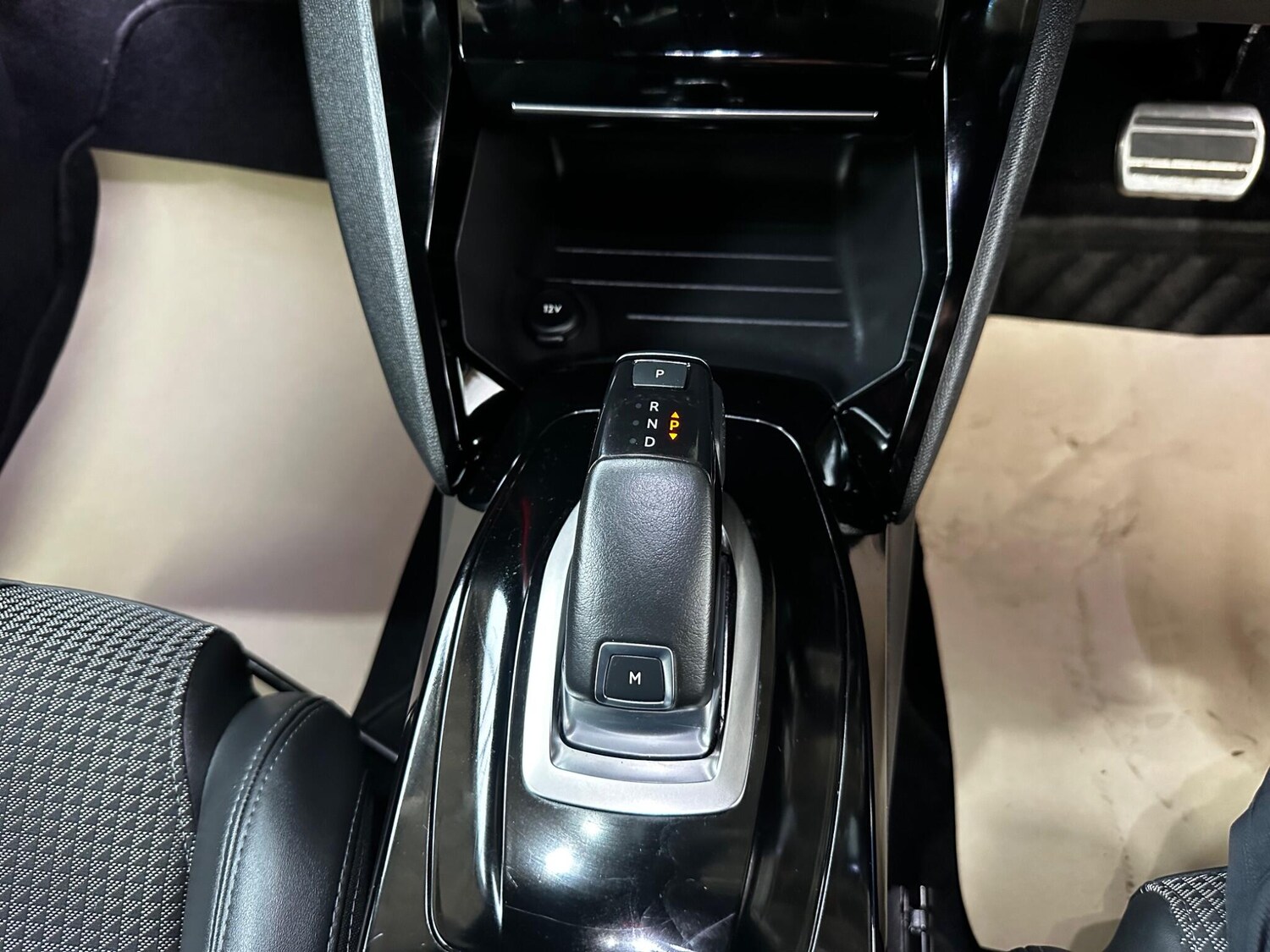 Used Peugeot 208 for sale - 78214838: Photo 25