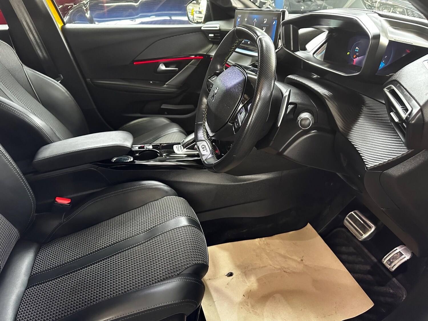 Used Peugeot 208 for sale - 78214838: Photo 28