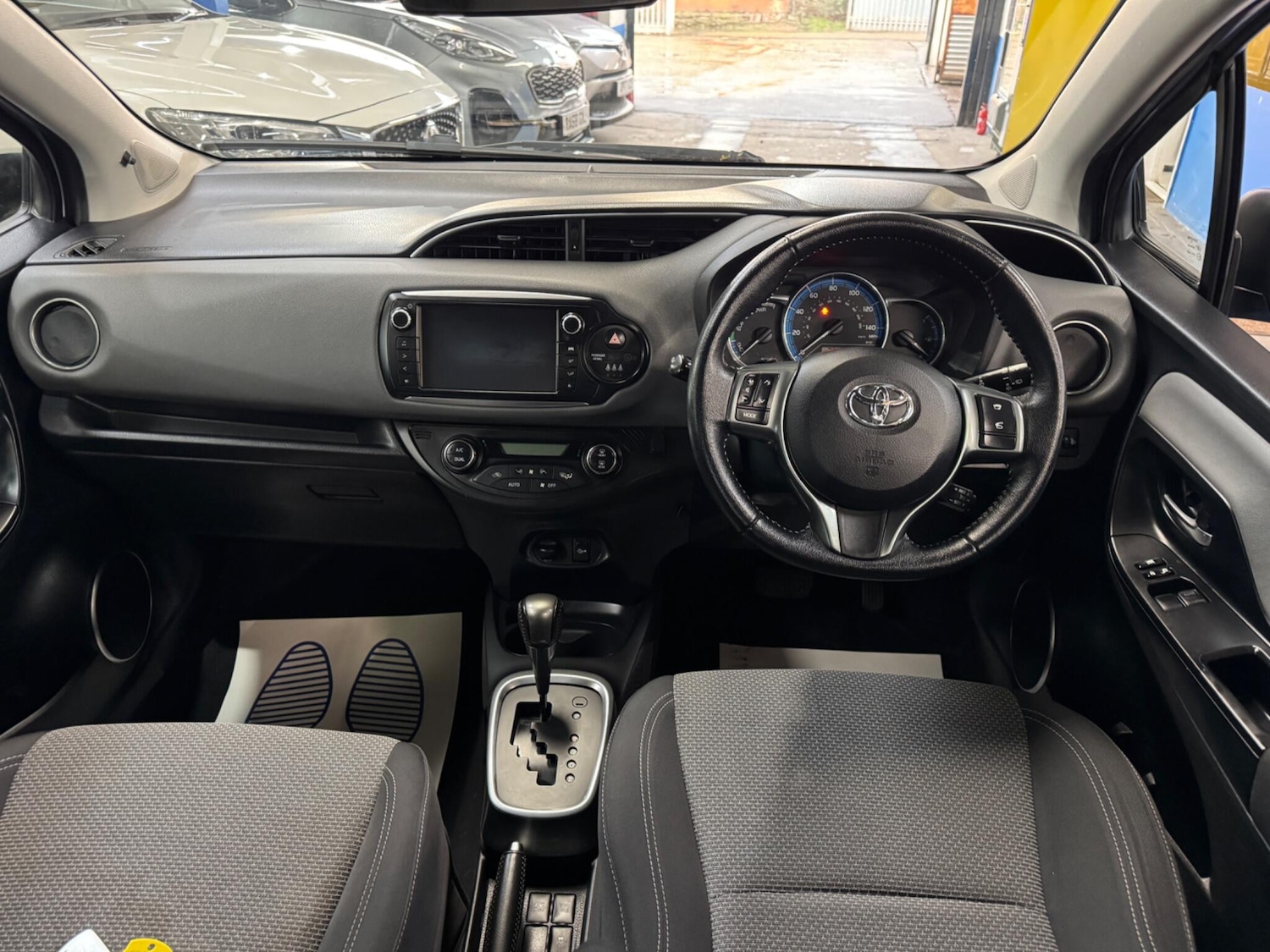 Used Toyota Yaris 2016 for sale - 77305771: Photo 10