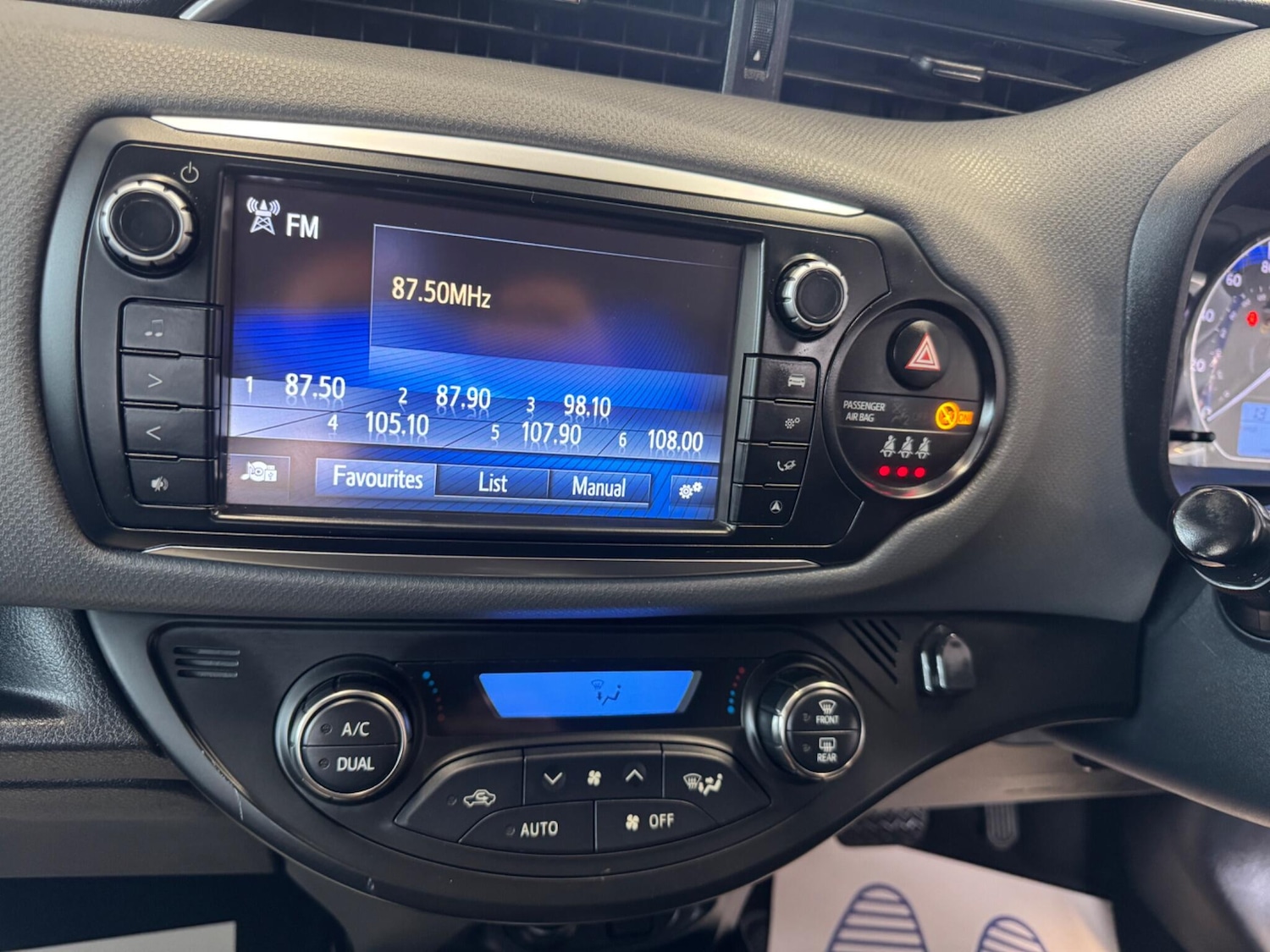 Used Toyota Yaris 2016 for sale - 77305771: Photo 33