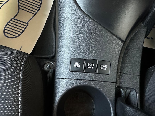 Used Toyota Auris 2015 for sale - 75493632: Photo 32